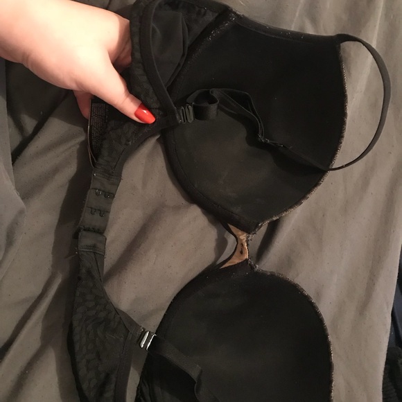 Victoria’s Secret “Fabulous” bra 38C - Picture 5 of 5